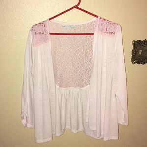 Cute lace back never worn sweater